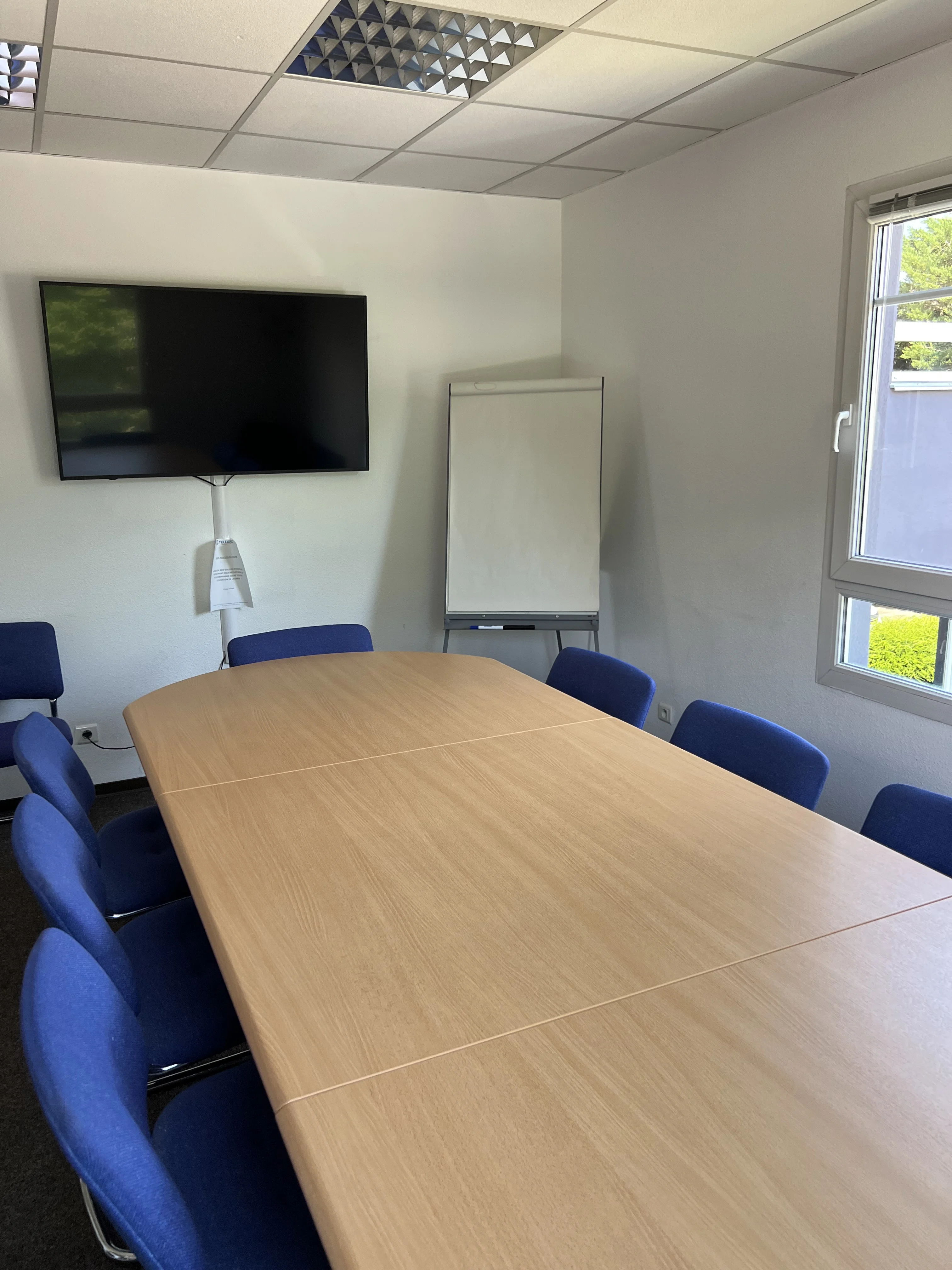 Salle de réunion équipée